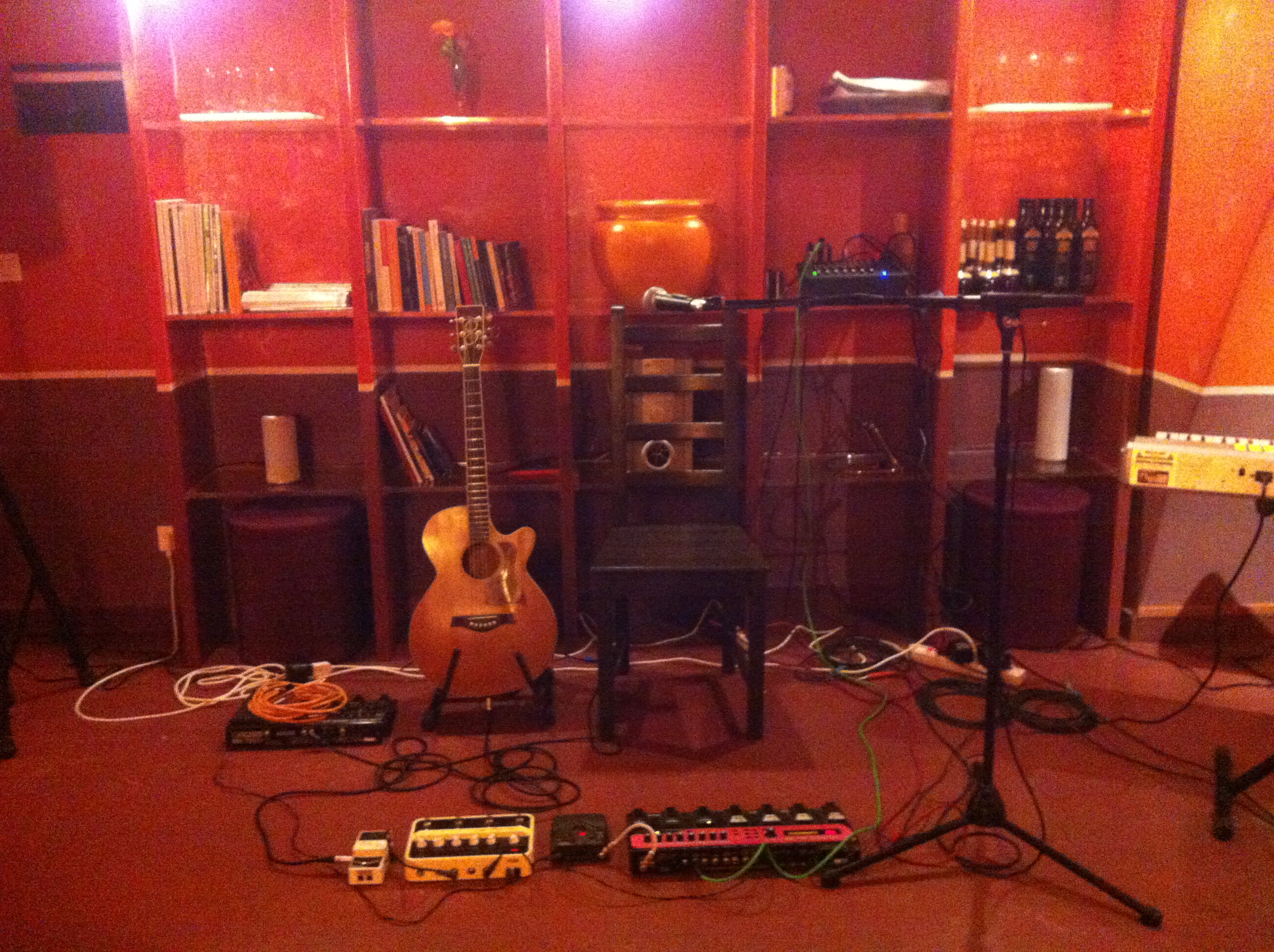 Aldila’ del Suono Stanza/Studio Home Loop Recording